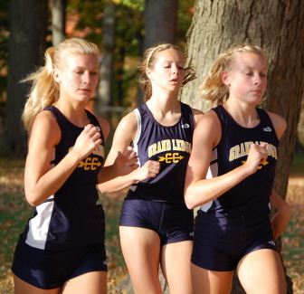 Hanna Modig, Maddison Arnouts, Brittany Valo